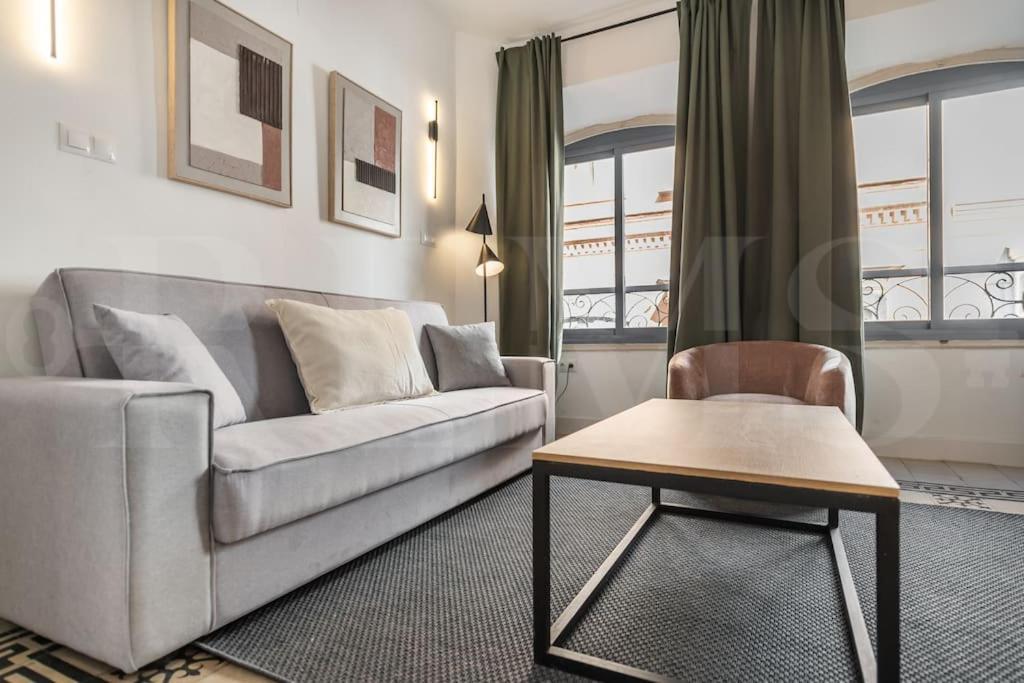 Sophisticated With Terrace By Rems Apartment