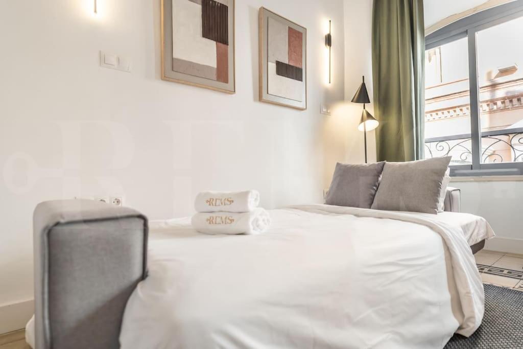 Apartament Sophisticated With Terrace By Rems